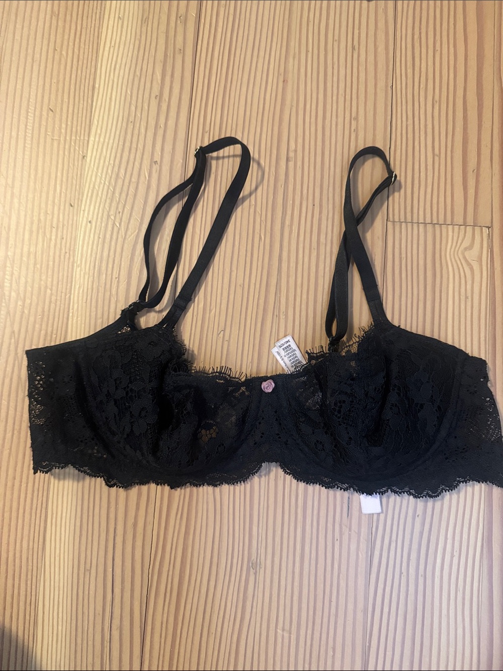 Victoria's Secret DREAM ANGELS
Wicked Unlined Lace Balconette Bra